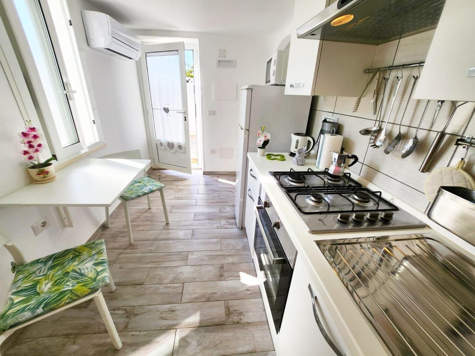 Casa Al Mare Orchidea - Motoparking - Wifi Free - Ac Cala Gonone Bagian luar foto